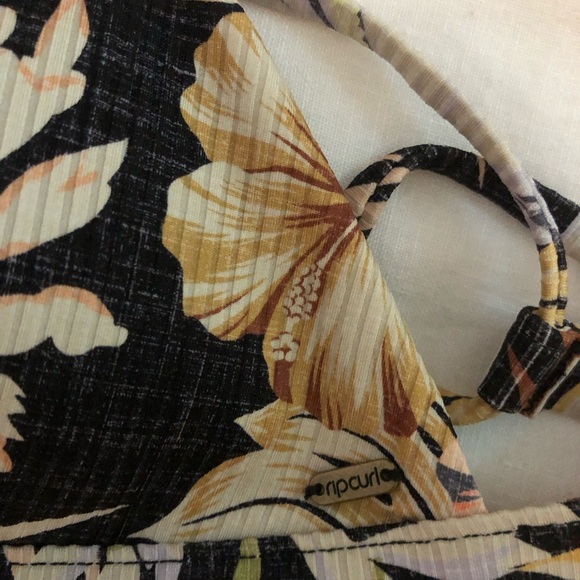 Rip Curl Bikini Top - Picture 3 of 5